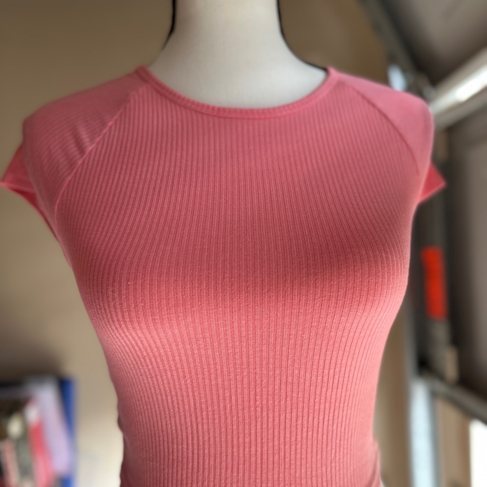 Women's Pink Ribbed Top